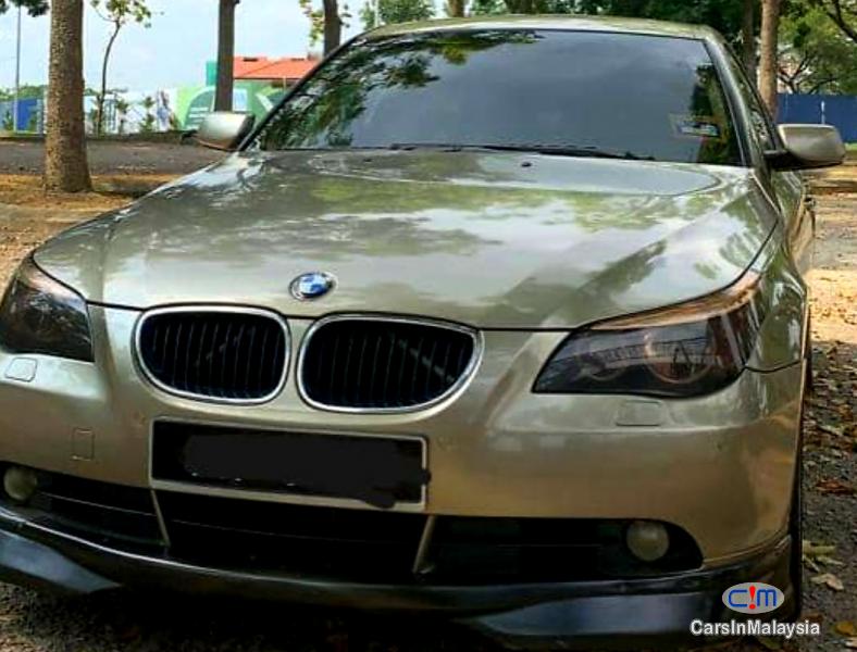BMW 5 Series 2.5-LITER DOUBLE VANOS LUXURY SALOON Automatic 2009 in Selangor