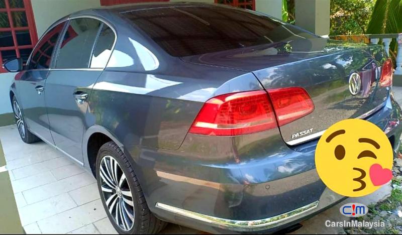 Volkswagen Passat 1.8-LITER LUXURY TURBO SEDAN Automatic 2011 - image 14