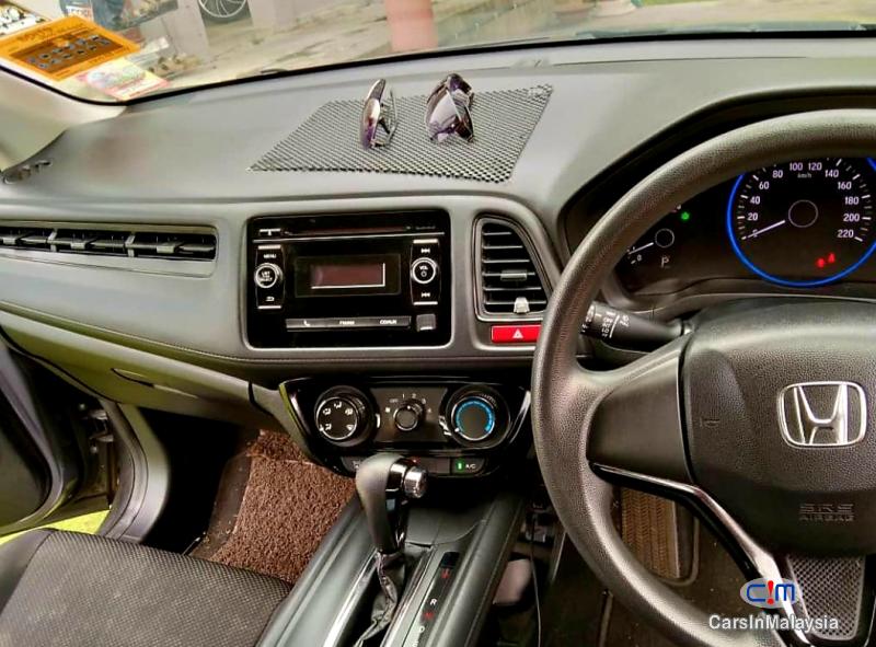Honda HR-V 1.8-LITER ECONOMY SUV Automatic 2015 - image 8