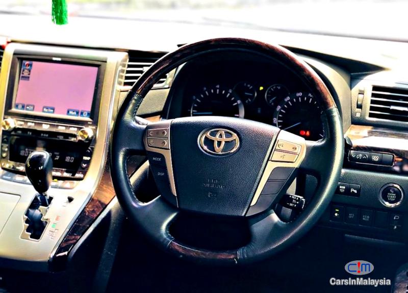 Toyota Vellfire 3.5-LITER LUXURY 7 SEATER MPV Automatic 2016 - image 11