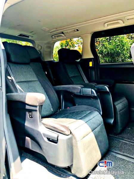Toyota Vellfire 3.5-LITER LUXURY 7 SEATER MPV Automatic 2016 in Malaysia - image