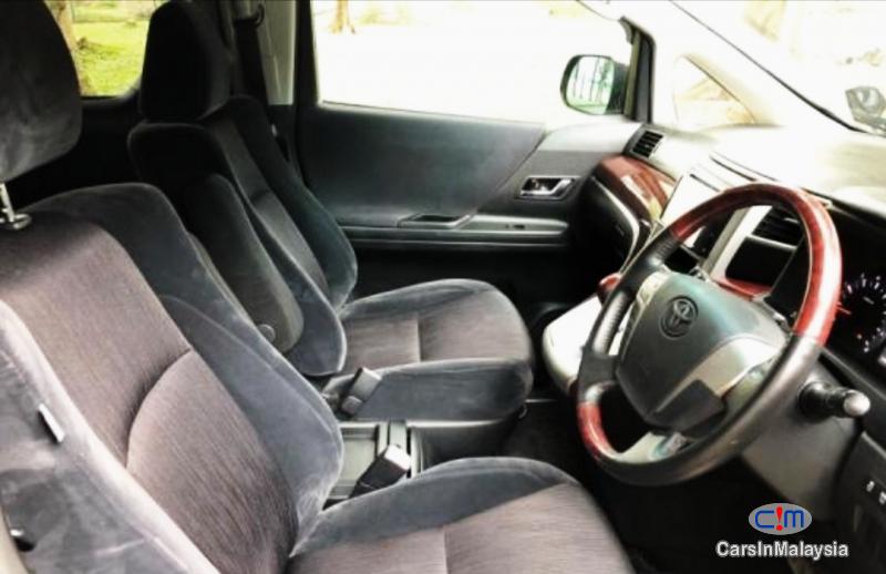 Toyota Vellfire 2.4-LITER LUXURY FAMILY MPV Automatic 2013 - image 4