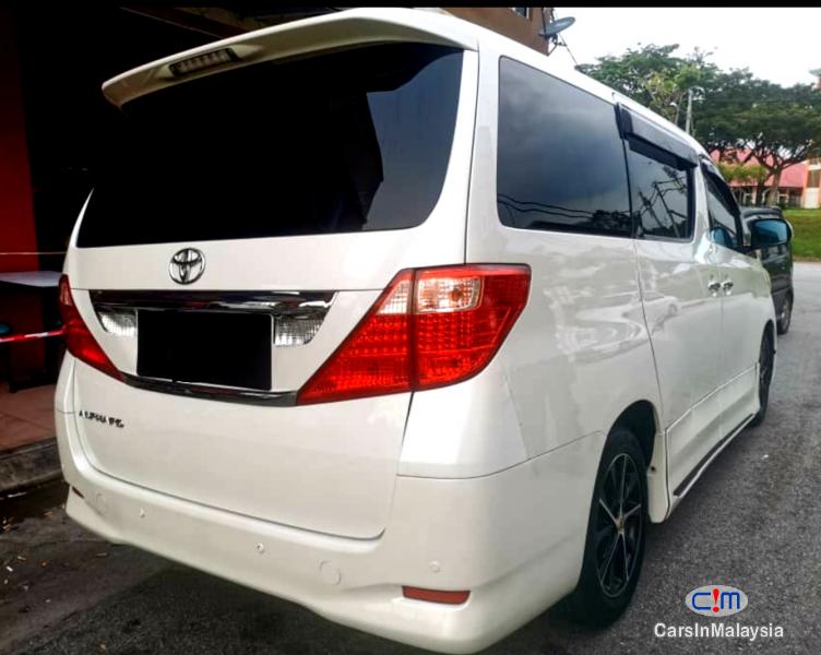 Toyota Alphard 2.4-LITER LUXURY FAMILY MPV Automatic 2012 - image 2