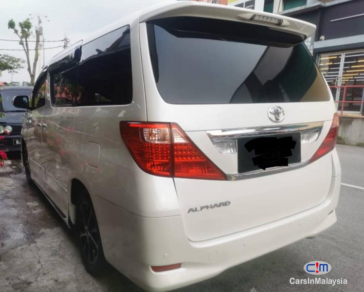 Toyota Alphard 2.4-LITER LUXURY FAMILY MPV Automatic 2012 - image 4