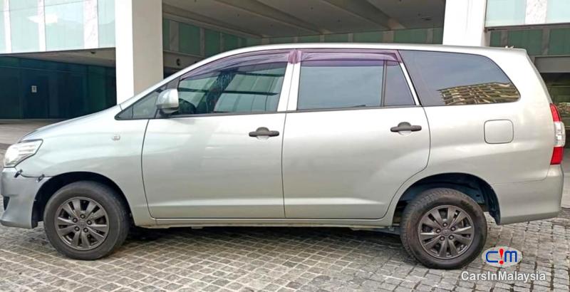 Toyota Innova 2.0-LITER FAMILY MPV 7 SEATER Automatic 2011 - image 12