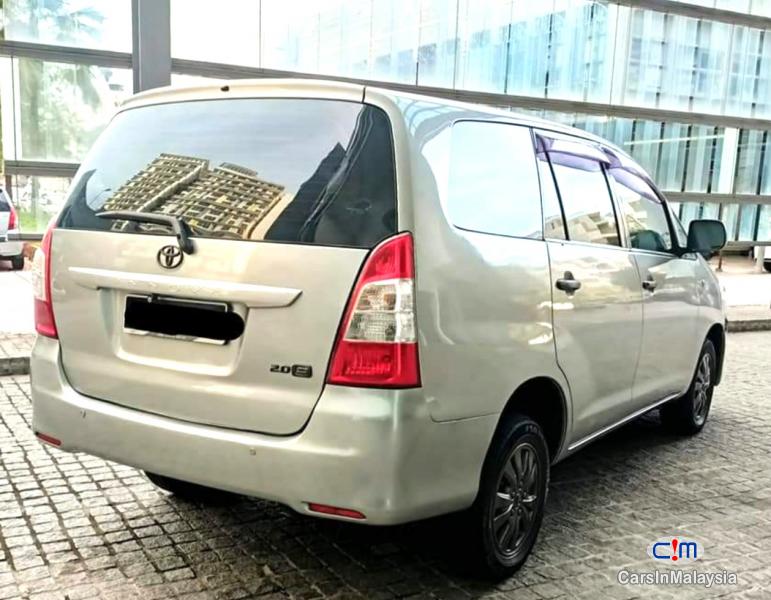 Toyota Innova 2.0-LITER FAMILY MPV 7 SEATER Automatic 2011 - image 3