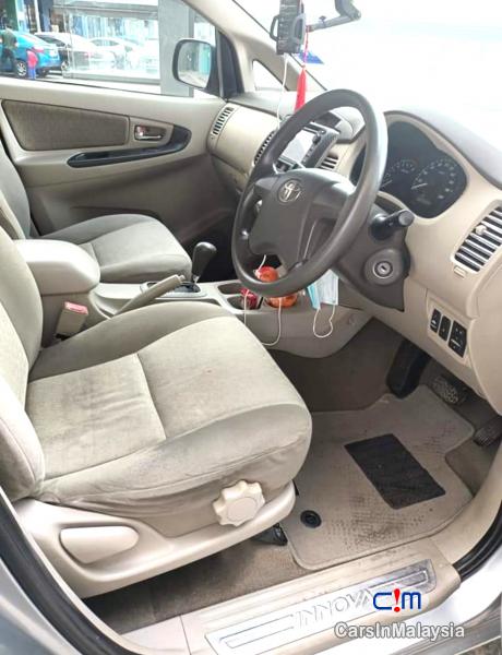 Toyota Innova 2.0-LITER FAMILY MPV 7 SEATER Automatic 2011 - image 6