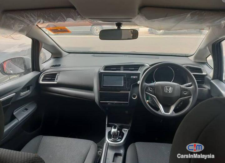 Honda Jazz 1.5-LITER ECONOMY HATCHBACK HIGH SPEC Automatic 2017 - image 4