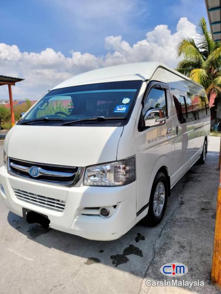 CAM Placer 2.5-LITER PASSENGERS VAN MPV 18 SEATERS Manual 2017 - image 3