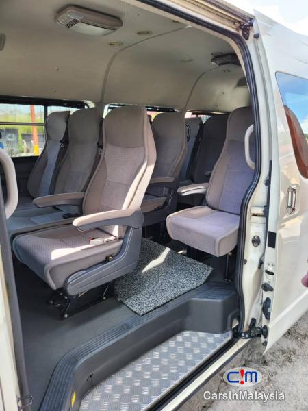 CAM Placer 2.5-LITER PASSENGERS VAN MPV 18 SEATERS Manual 2017 - image 4