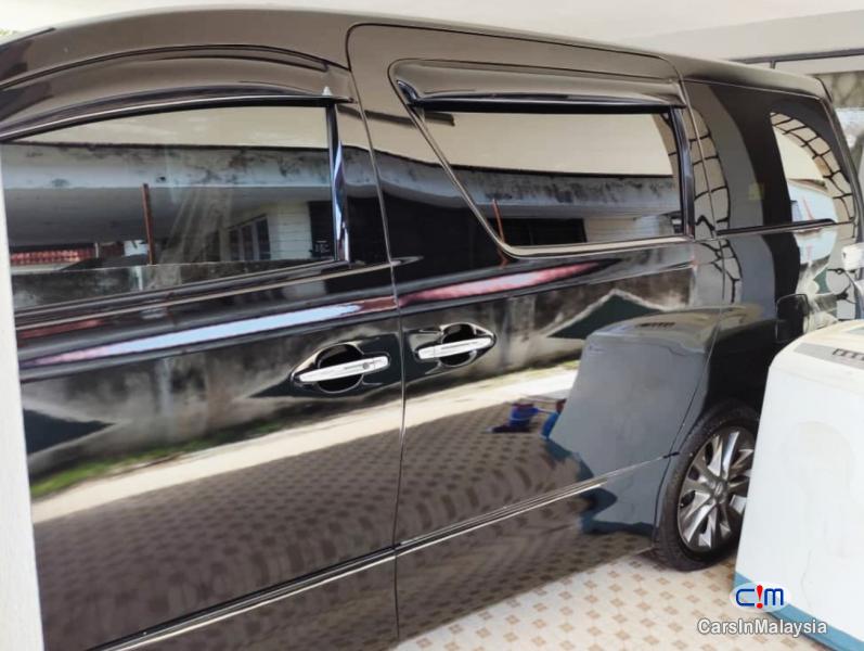Toyota Vellfire 2.4-LITER LUXURY MPV 7 SEATER Automatic 2014 - image 13