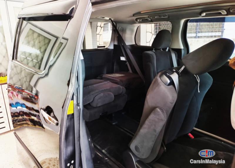 Toyota Vellfire 2.4-LITER LUXURY MPV 7 SEATER Automatic 2014 - image 9