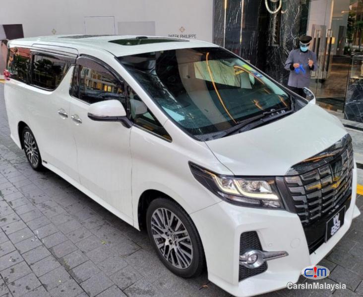 Toyota Alphard 2.5-LITER LUXURY FAMILY MPV 7 PILOT SEATERS Automatic 2016 in Kuala Lumpur