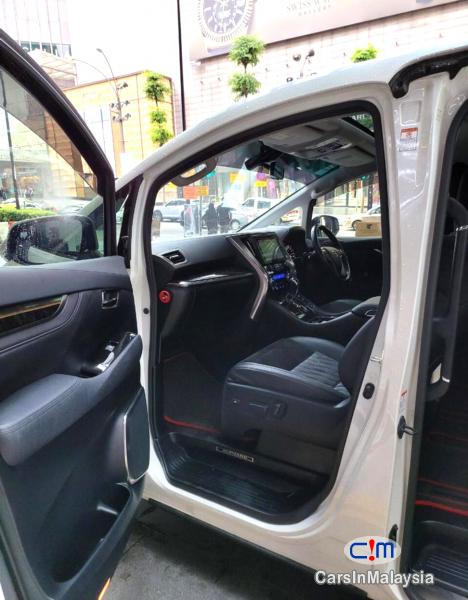 Picture of Toyota Alphard 2.5-LITER LUXURY FAMILY MPV 7 PILOT SEATERS Automatic 2016 in Malaysia