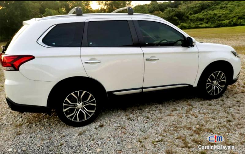 Picture of Mitsubishi Outlander 2.4-LITER LUXURY AWD CVT SUV 7 SEATER Automatic 2017 in Kuala Lumpur