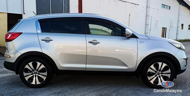 Kia Sportage 2.0-LITER ECONOMIC BEAUTIFUL SUV Automatic 2012 - image 9