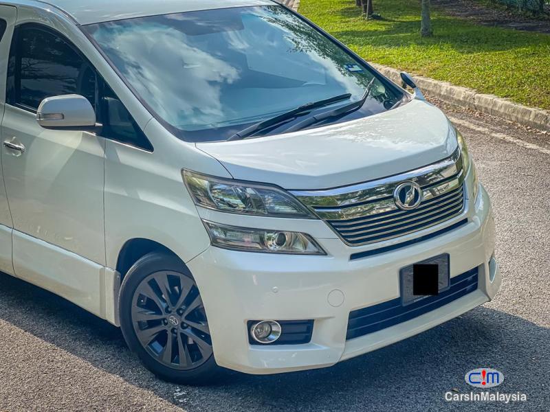 Toyota Vellfire 2.4-LITER LUXURY FAMILY MPV Automatic 2012 - image 12