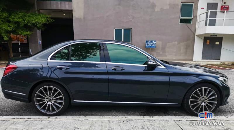 Mercedes Benz C200 2.0-LITER LUXURY SEDAN Automatic 2014 - image 12
