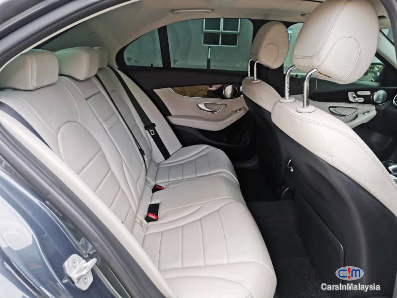 Mercedes Benz C200 2.0-LITER LUXURY SEDAN Automatic 2014 - image 9