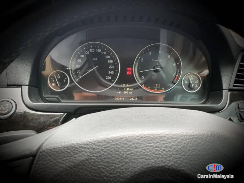 BMW 5 Series 2.5-LITER LUXURY SEDAN KERETA SAMBUNG BAYAR Automatic 2011 in Malaysia - image