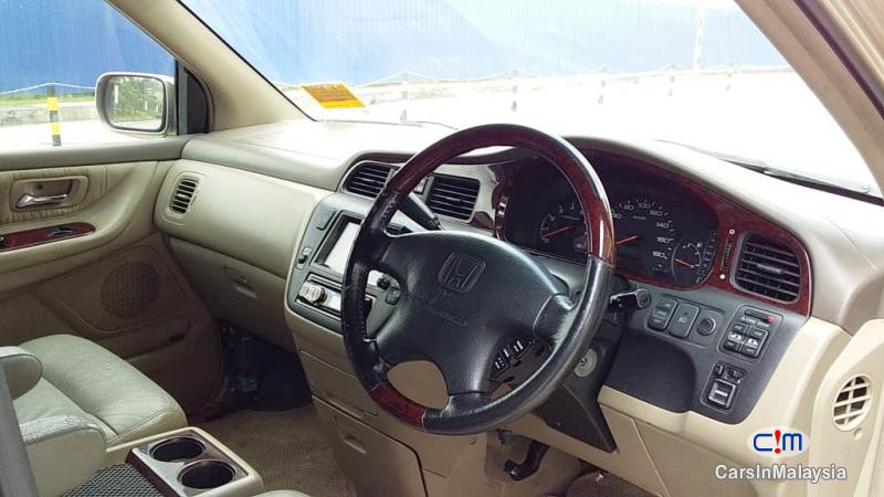 Honda Lagreat 3.5-LITER LUXURY FAMILY MPV Automatic 1999 - image 3