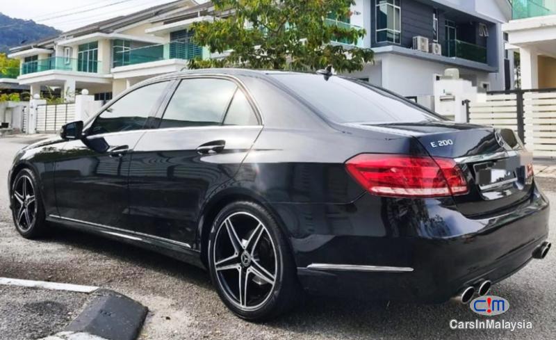 Mercedes Benz E200 1.8-LITER LUXURY SEDAN KERETA SAMBUNG BAYAR Automatic 2013