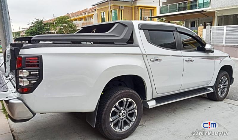 Mitsubishi Triton 2.4-LITER 4X4 4WD DOUBLE CAB Automatic 2020
