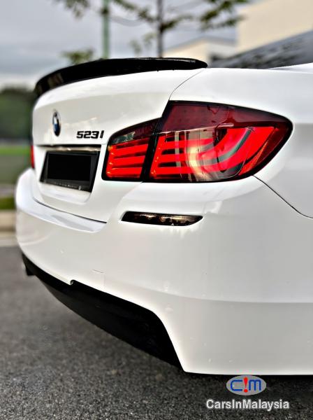 BMW 2.5-LITER LUXURY SEDAN Automatic 2011 - image 10