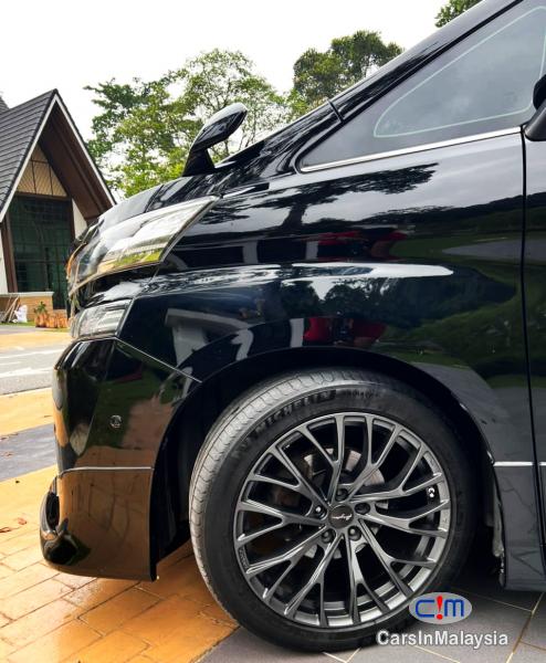 Toyota Vellfire 3.5-LITER LUXURY FAMILY MPV KERETA SAMBUNG BAYAR Automatic 2018 - image 11