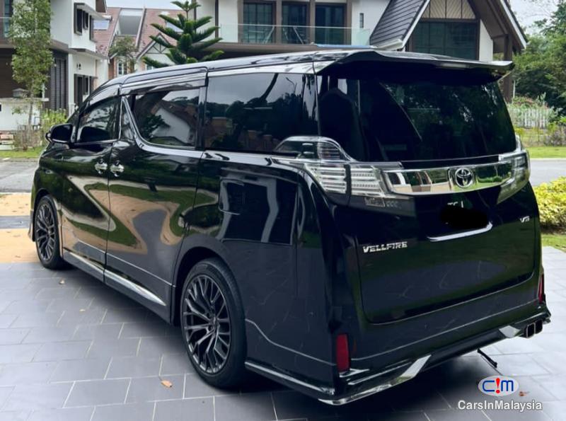 Toyota Vellfire 3.5-LITER LUXURY FAMILY MPV KERETA SAMBUNG BAYAR Automatic 2018