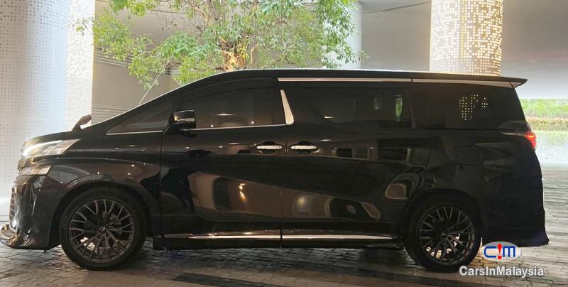 Picture of Toyota Vellfire 3.5-LITER LUXURY FAMILY MPV KERETA SAMBUNG BAYAR Automatic 2018 in Kuala Lumpur