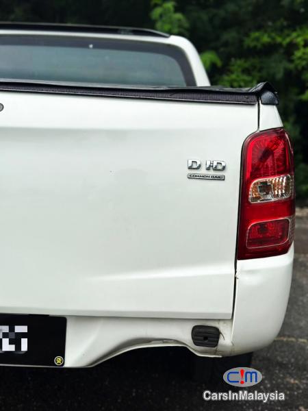 Mitsubishi Triton 2.5L 4X2 KERETA SAMBUNG BAYAR Manual 2017 - image 15