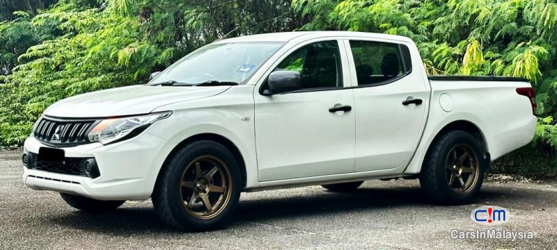 Mitsubishi Triton 2.5L 4X2 KERETA SAMBUNG BAYAR Manual 2017 - image 4