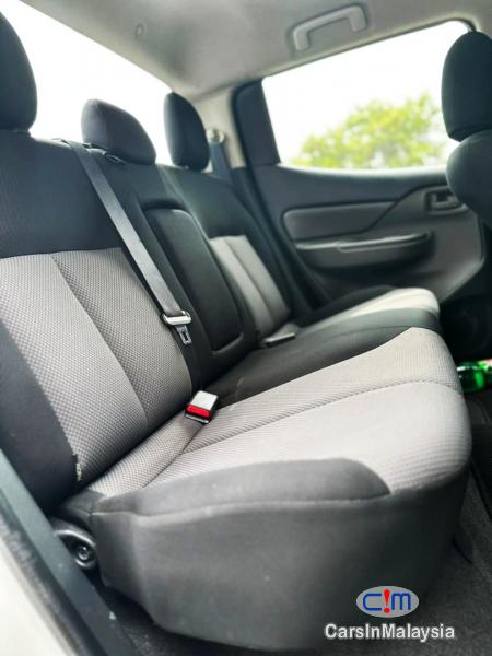Mitsubishi Triton 2.5L 4X2 KERETA SAMBUNG BAYAR Manual 2017 - image 9