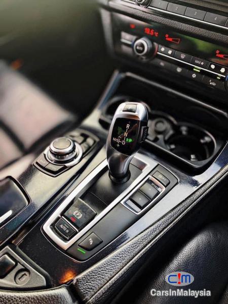 BMW 5 Series 2.5-LITER LUXURY SEDAN Automatic 2011 - image 10