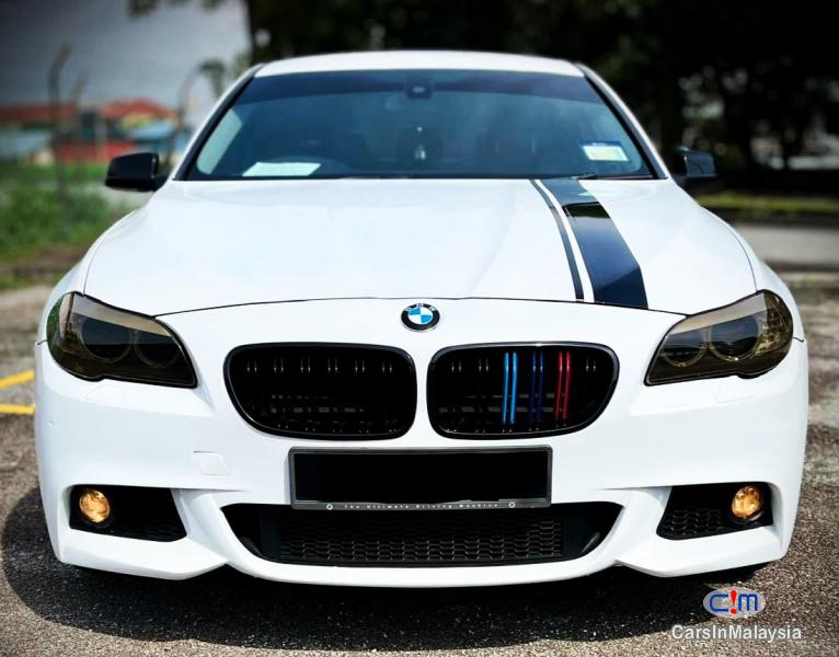 Picture of BMW 5 Series 2.5-LITER LUXURY SEDAN Automatic 2011