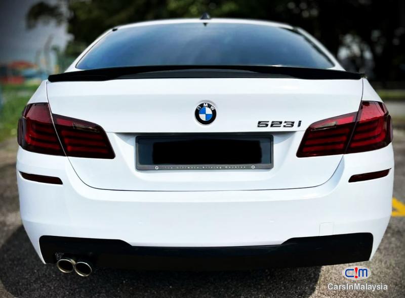 BMW 5 Series 2.5-LITER LUXURY SEDAN Automatic 2011