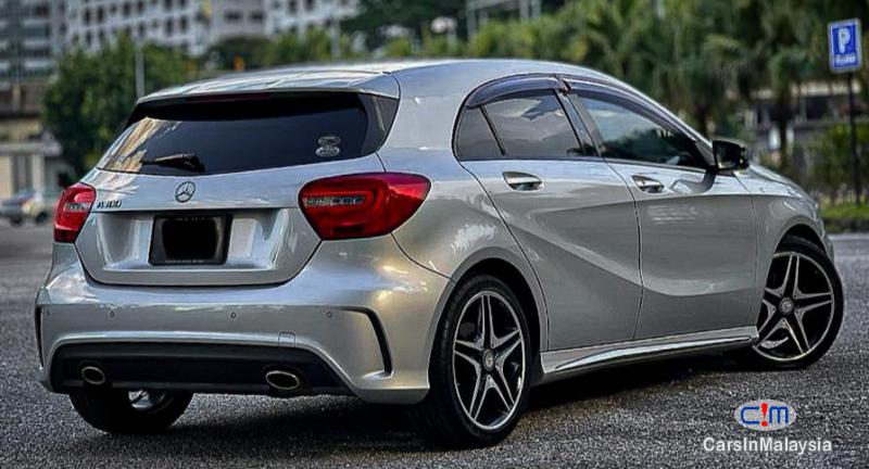 Mercedes Benz A180 1.6-LITER TURBO SPORTS HB Automatic 2019 - image 11