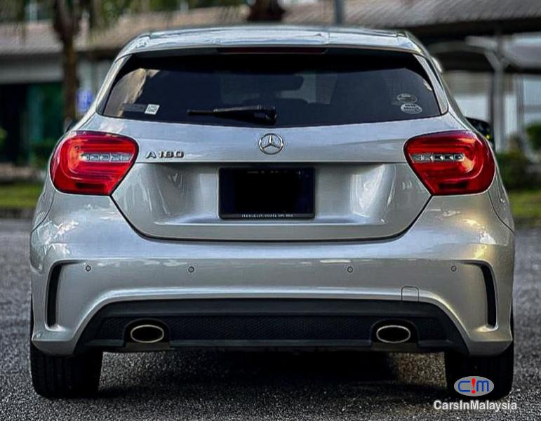 Mercedes Benz A180 1.6-LITER TURBO SPORTS HB Automatic 2019 - image 6