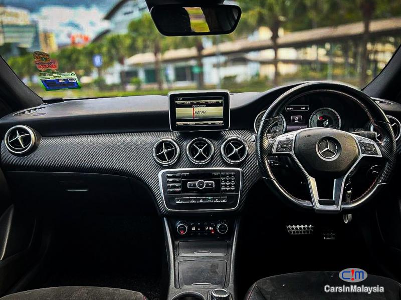 Mercedes Benz A180 1.6-LITER TURBO SPORTS HB Automatic 2019 - image 7
