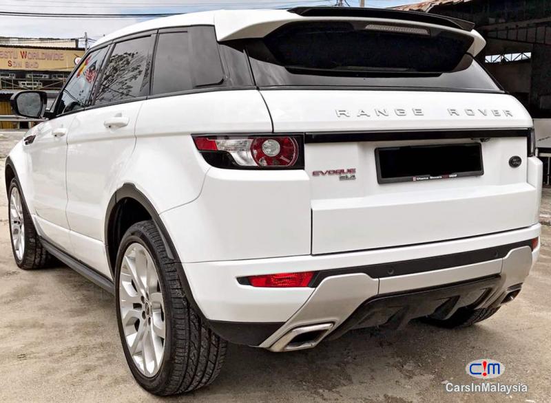 Picture of Land Rover Range Rover Vogue Automatic 2016 in Kuala Lumpur