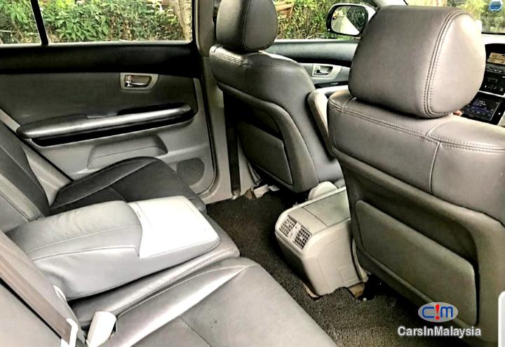 Toyota Harrier 2.4  SUV Automatic 2005 - image 11