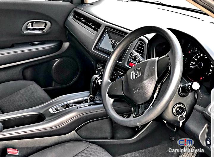 Honda HR-V 1.8 AT SUV Automatic 2016 - image 12