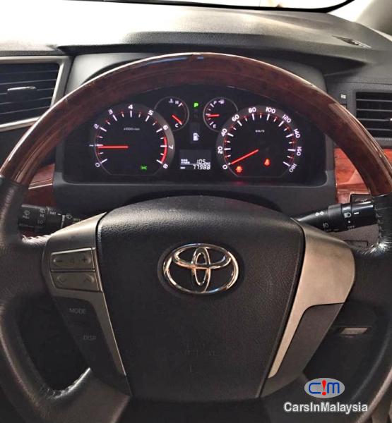 Toyota Vellfire 2.4-Liter Luxury Family MPV 7 Seater Automatic 2015 - image 4