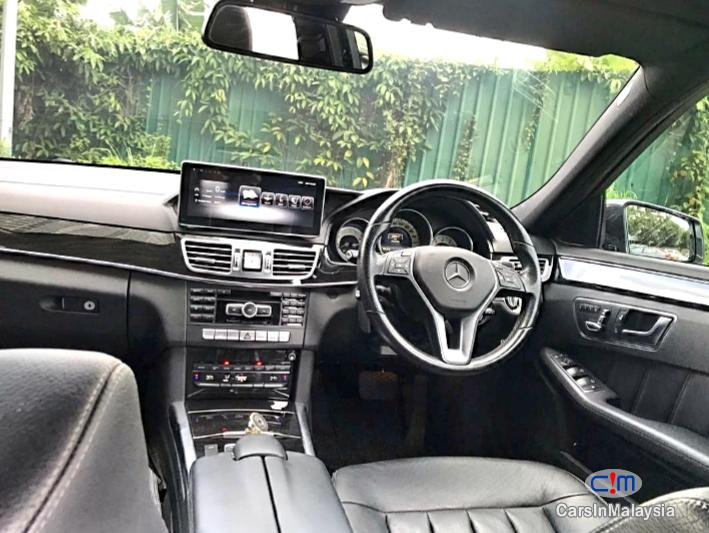 Mercedes Benz E200 CGI 2.0-LITER CGI LUXURY SEDAN TURBO Automatic 2014 - image 3