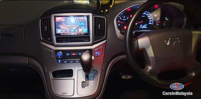 Hyundai Starex 2.5-LITER 11 SEATER FAMILY MPV Automatic 2017