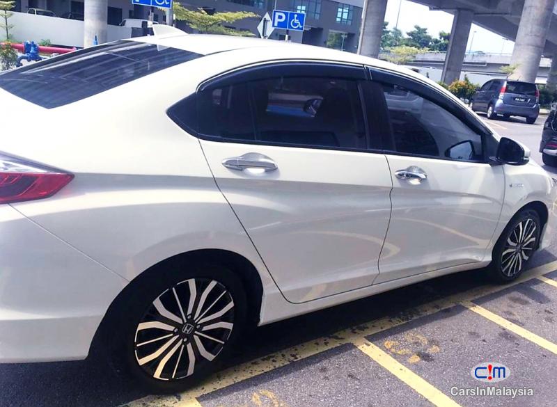 Honda City 1.5-LITER SUPER FUEL SEVER ECONOMY SEDAN Automatic 2018 in Malaysia