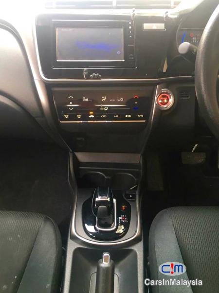 Honda City 1.5-LITER SUPER FUEL SEVER ECONOMY SEDAN Automatic 2018 - image 9