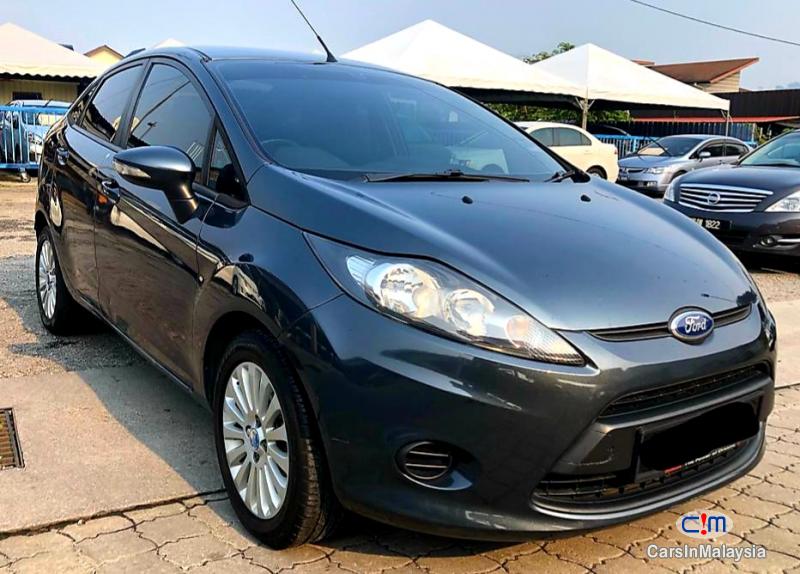 Ford Fiesta 1.6-LITER ECONOMY SEDAN Automatic 2011 - image 2