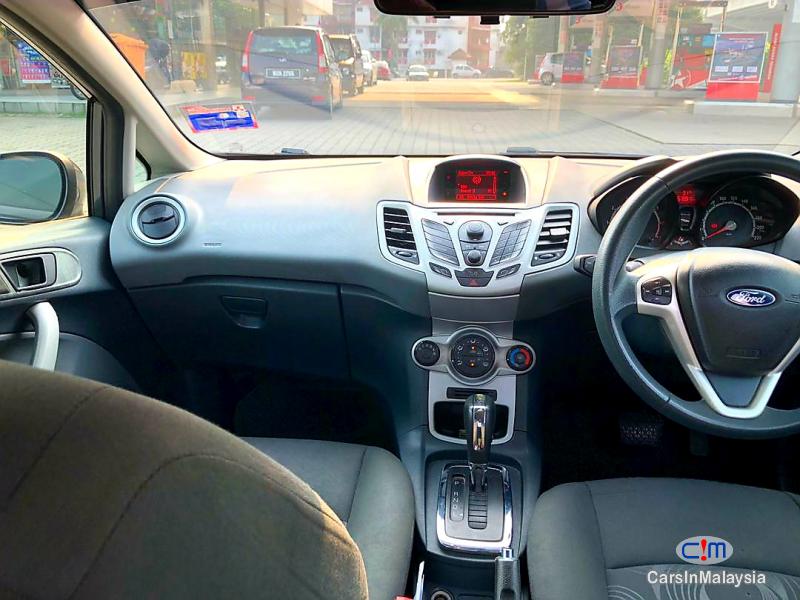 Ford Fiesta 1.6-LITER ECONOMY SEDAN Automatic 2011 - image 6